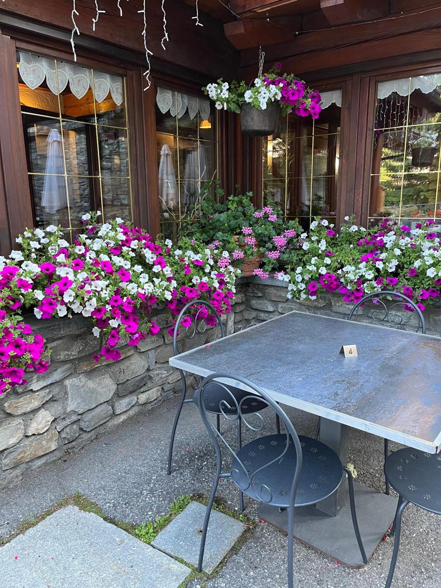 Hotel Coeur Du Village لا تْويلي المظهر الخارجي الصورة